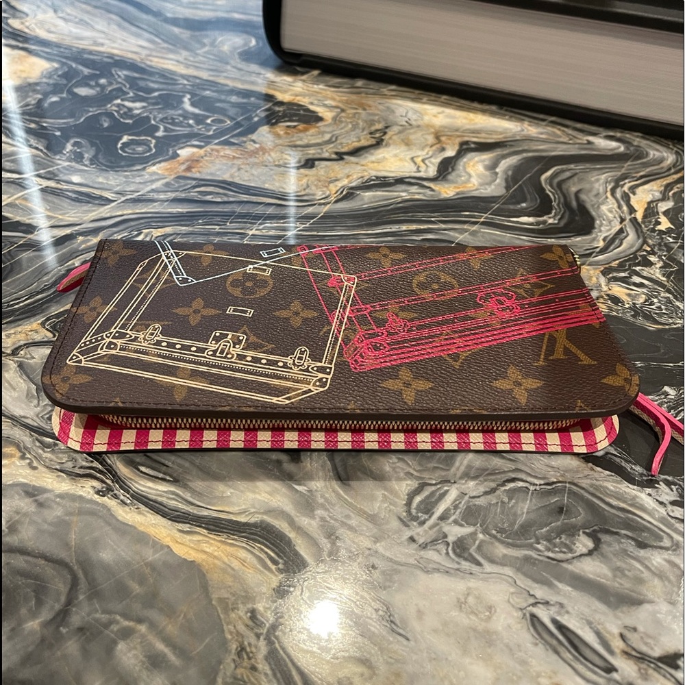 LOUIS VUITTON WALLET